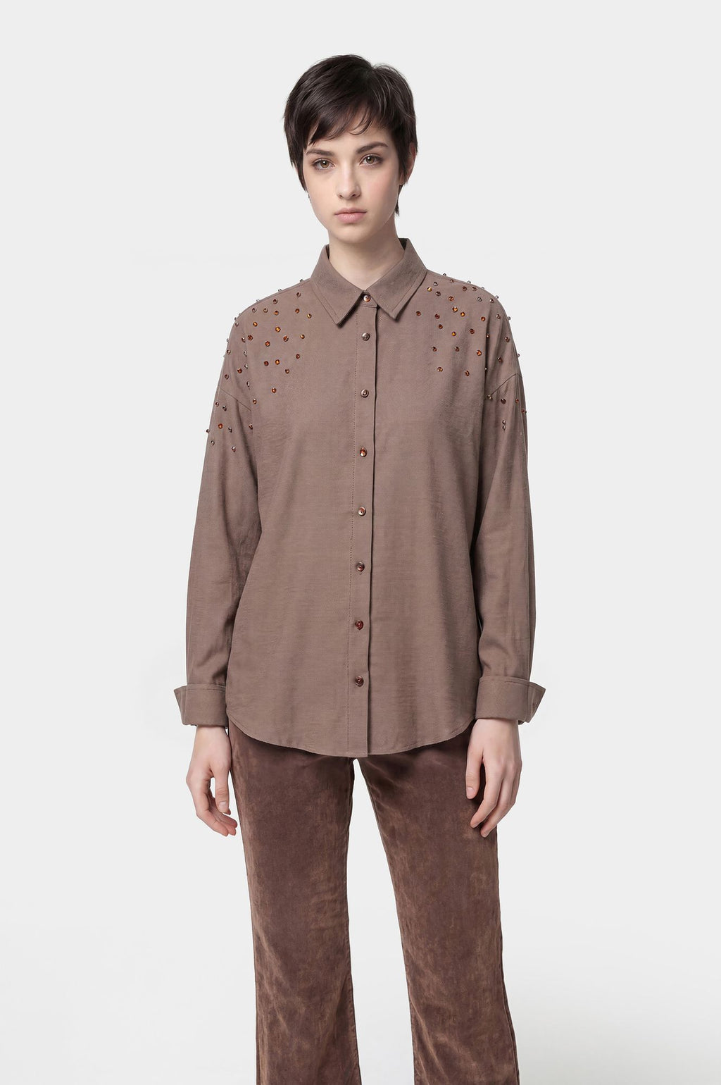 Camicia in oxford con strass sulle spalle