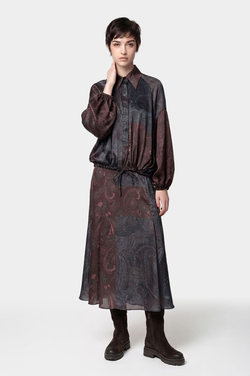 Blusa stampata con maniche arricciate