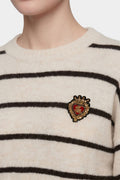 Maglione a Righe con Stemma Ricamato